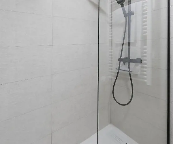 Garden - Jacuzzi, Jardin Privado Y Vista Mar 菲尼斯特雷