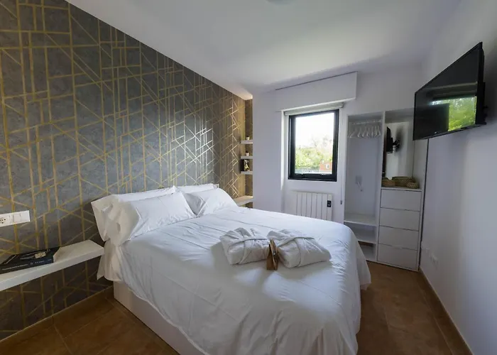 Garden - Jacuzzi, Jardin Privado Y Vista Mar 菲尼斯特雷