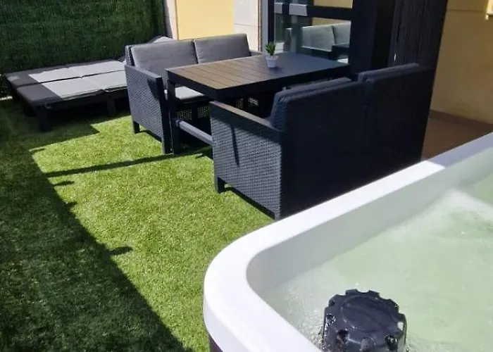 Garden - Jacuzzi, Jardin Privado Y Vista Mar 菲尼斯特雷